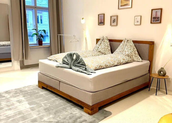 Central Vienna Apartment 140 M2